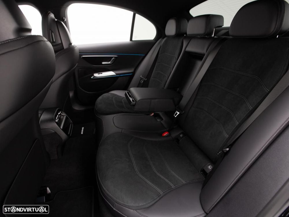 Mercedes-Benz E 220 d AMG Line - 11