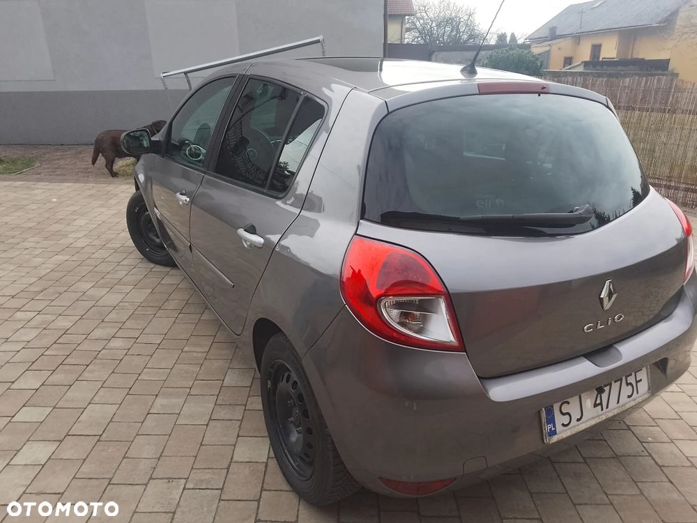Renault Clio - 5