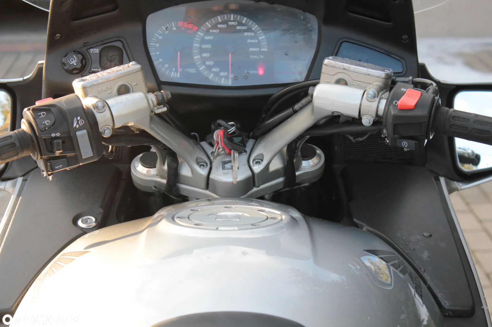 Honda ST - 12
