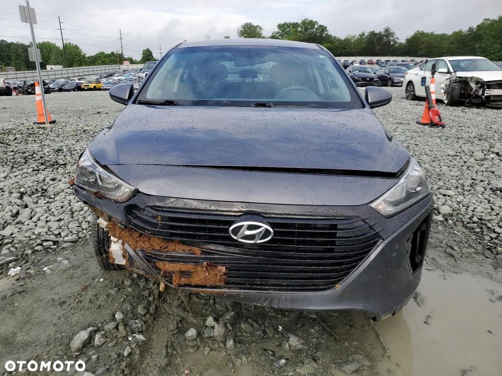 Hyundai IONIQ hybrid Premium - 5