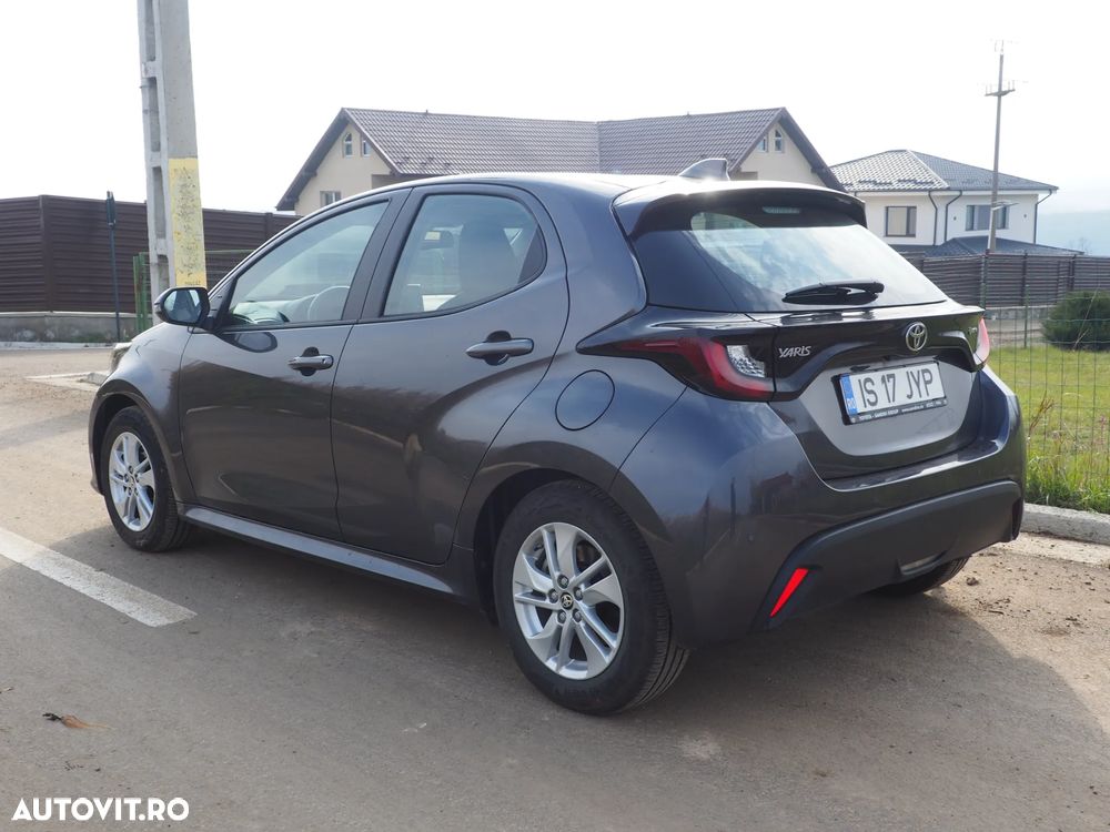 Toyota Yaris - 4