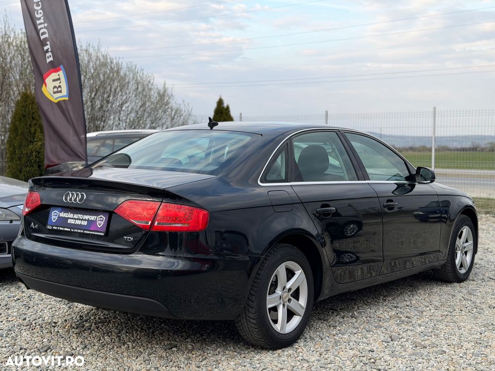 Audi A4 2.0 TDI DPF Attraction - 3