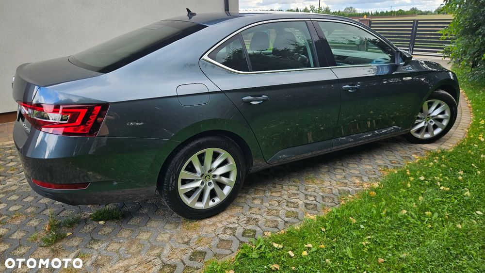 Skoda Superb 1.8 TSI Ambition DSG - 5