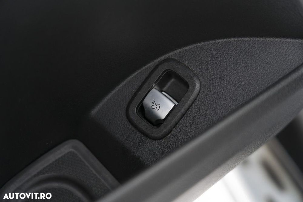 Mercedes-Benz GLC - 31