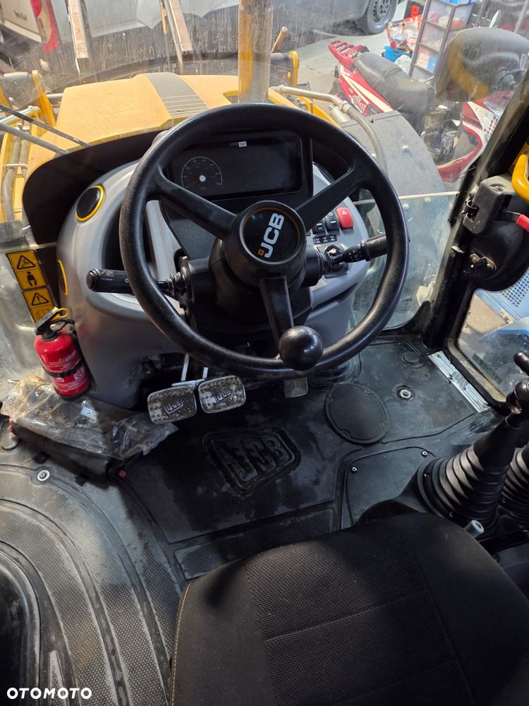 JCB JCB 4CX PLUS 2022r 790 mth 315 000 netto FV - 15