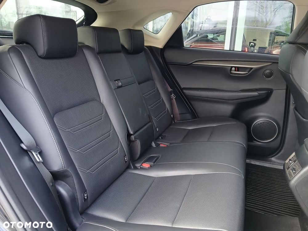 Lexus NX 200t Comfort AWD - 25