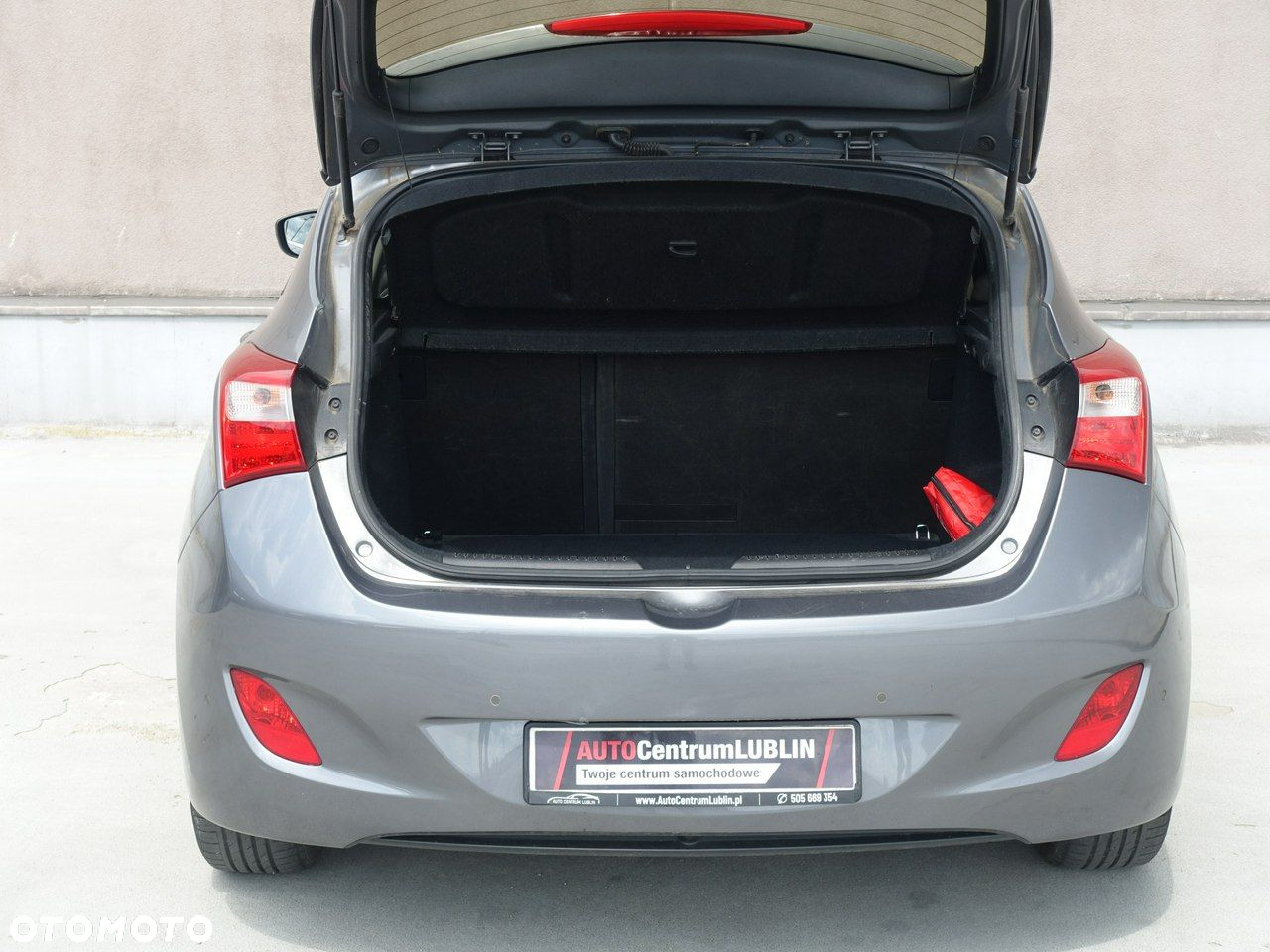 Hyundai i30 blue 1.6 CRDi Trend - 26
