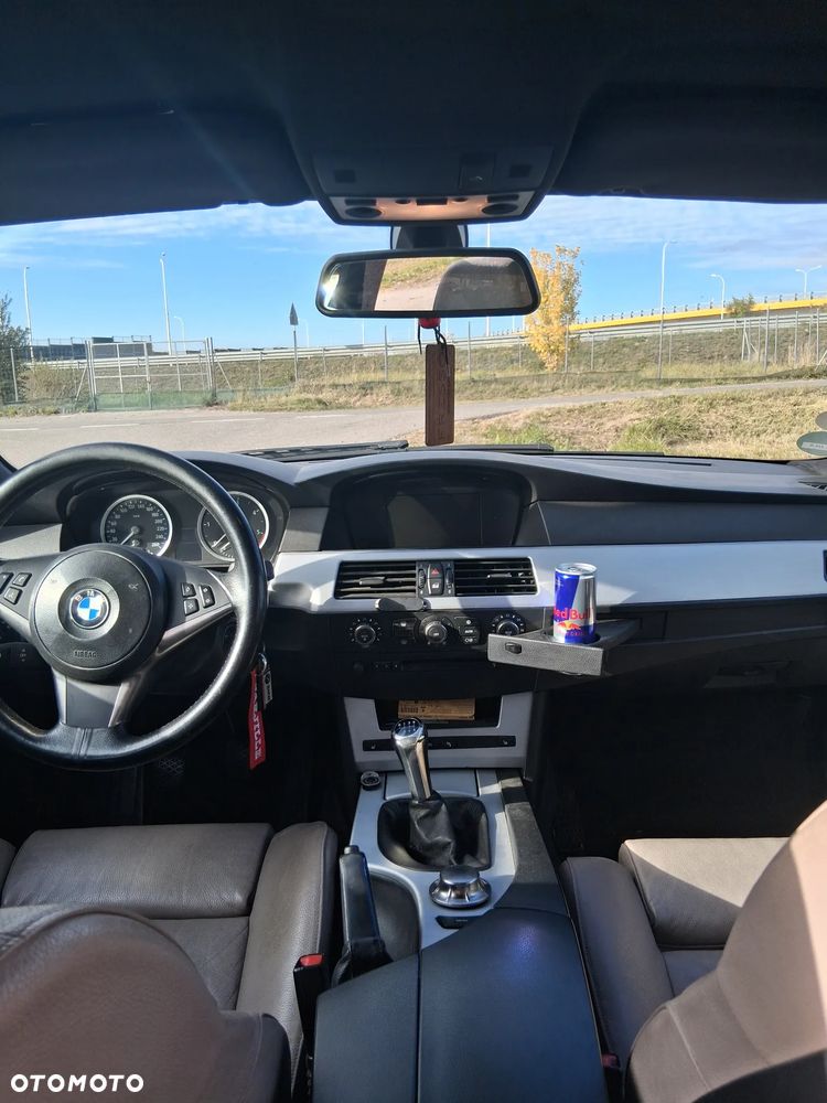 BMW Seria 5 525d - 7