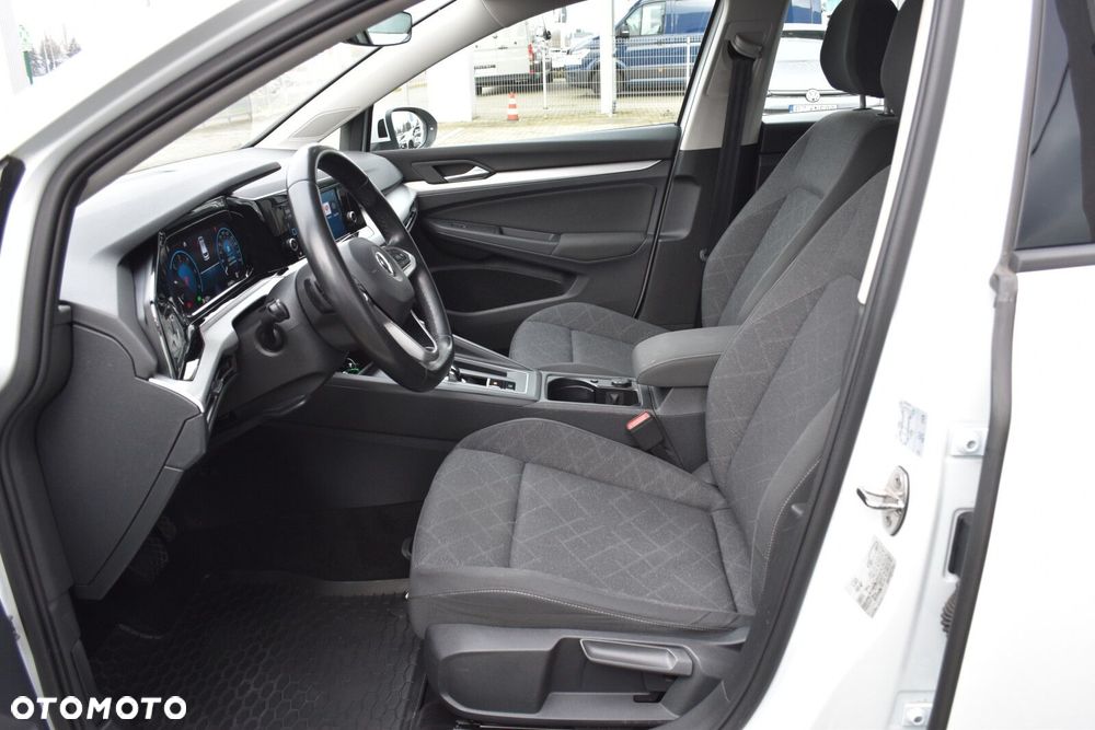 Volkswagen Golf - 28