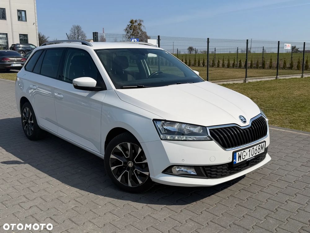 Skoda Fabia 1.0 TSI Essence - 1