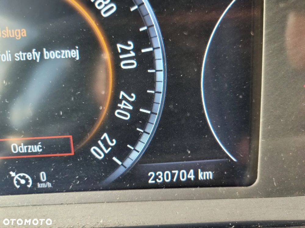 Opel Insignia - 25