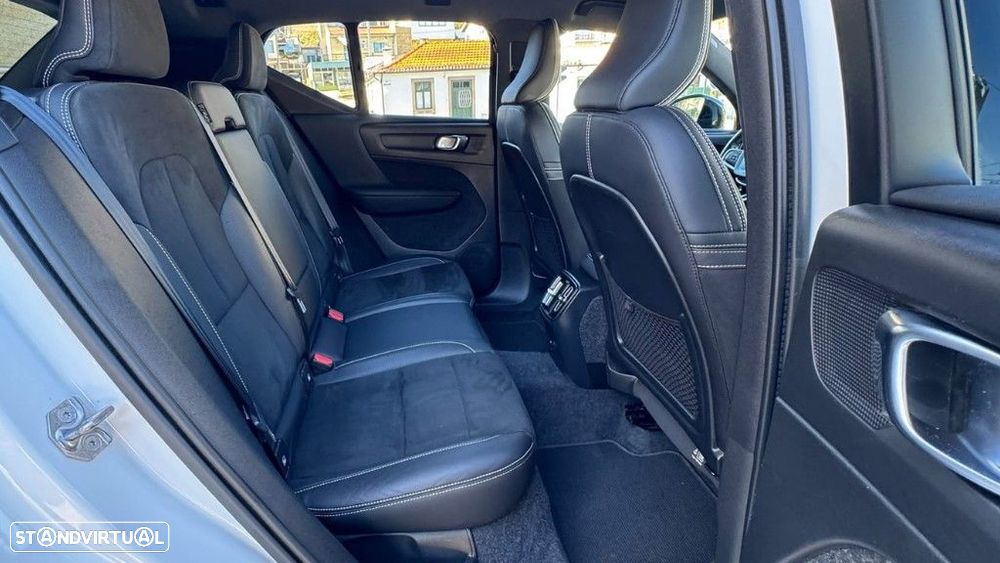Volvo XC 40 Recharge Twin Core - 13
