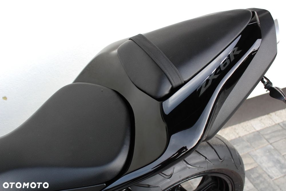 Kawasaki ZXR - 17