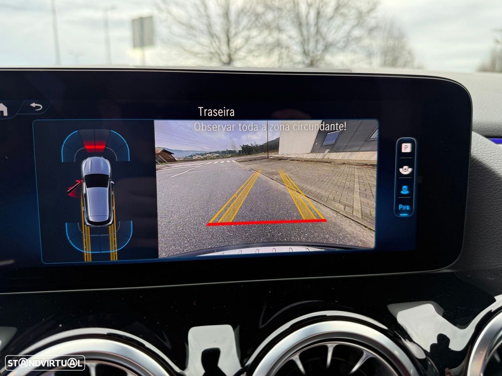 Mercedes-Benz GLA 180 d AMG Line - 17