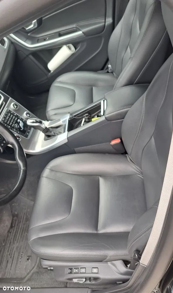 Volvo V60 D4 Geartronic - 8