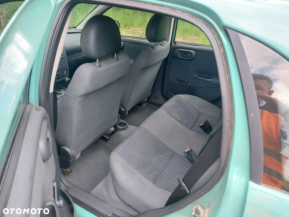 Opel Corsa 1.2 16V Comfort - 4
