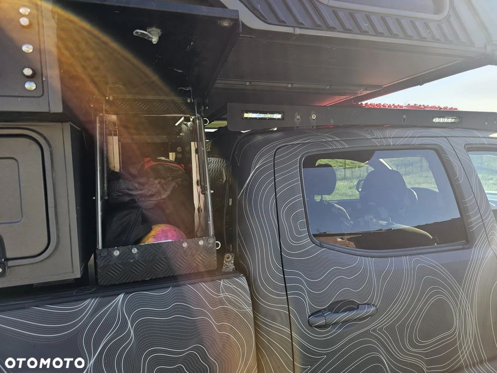 Toyota Tacoma - 8