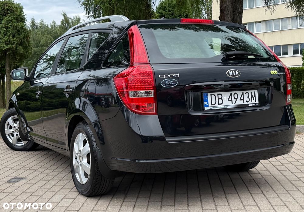 Kia Ceed 1.4 CVVT Dream-Team Edition - 16
