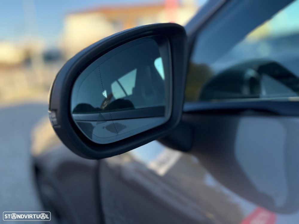 Mercedes-Benz CLA 250 e Shooting Brake AMG Line - 31