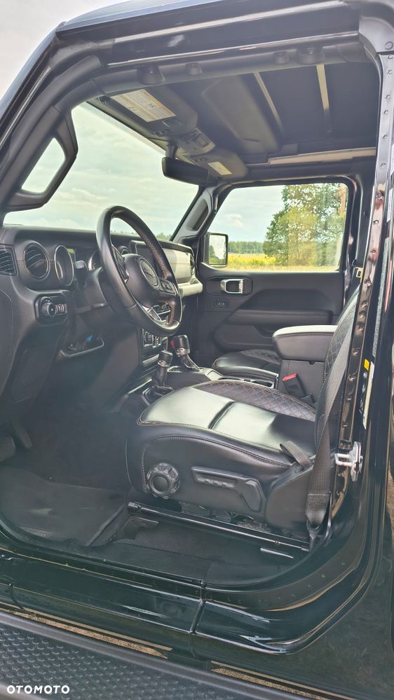 Jeep Wrangler - 26
