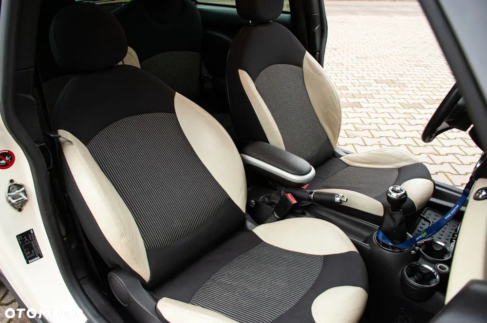 MINI Cooper S 50 Camden - 32