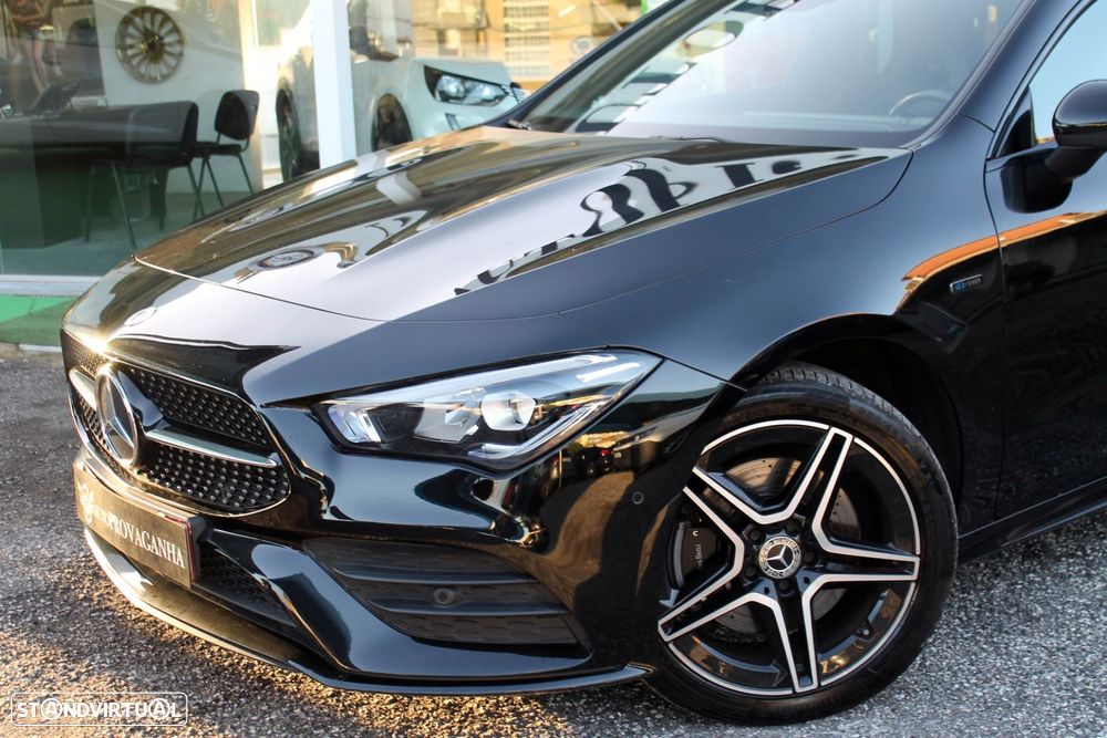 Mercedes-Benz CLA 250 e 8G-DCT AMG Line - 4