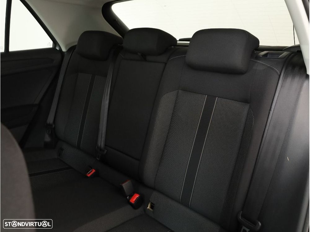 VW T-Roc 1.0 TSI Urban - 23