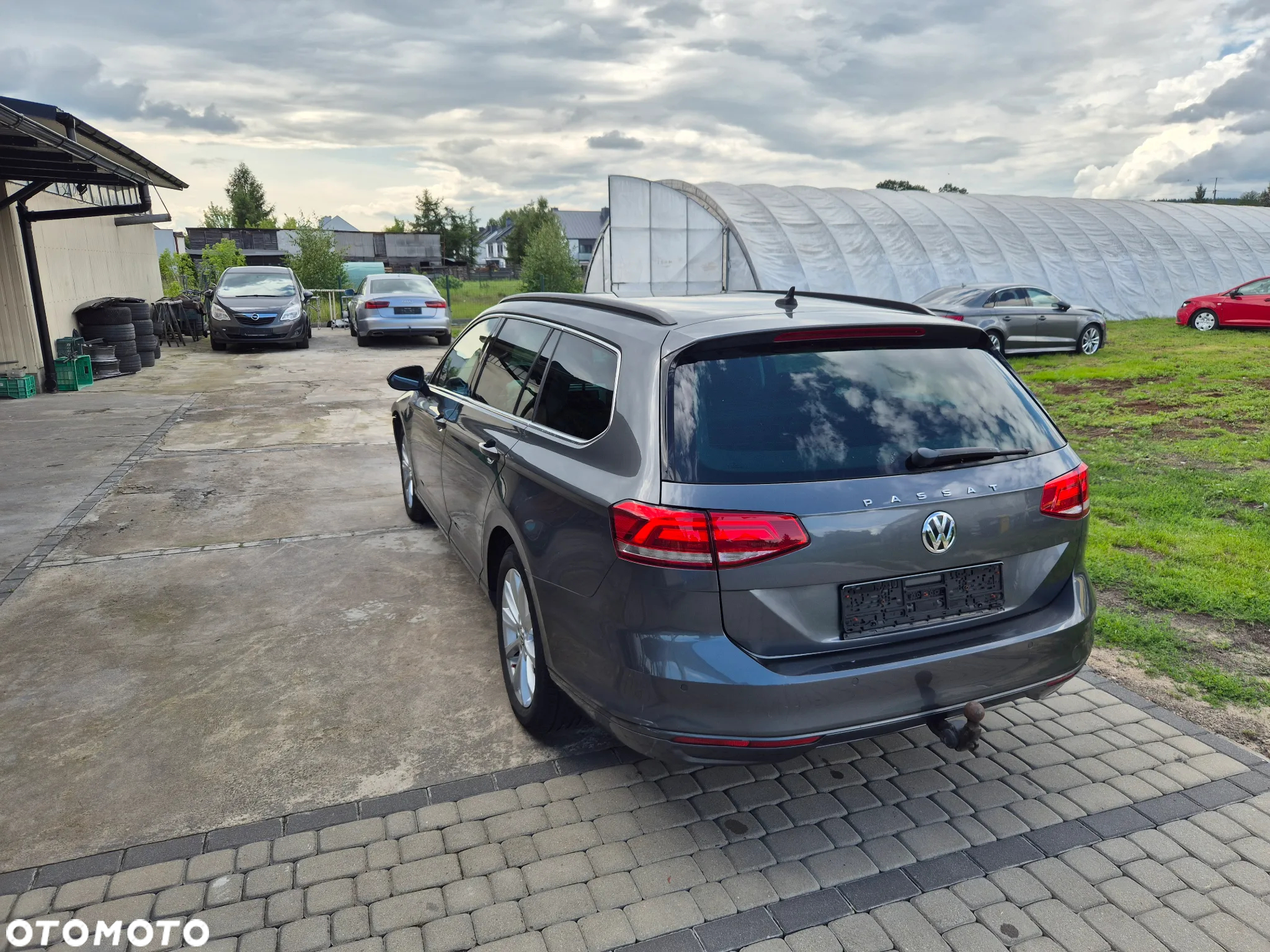 Volkswagen Passat - 3