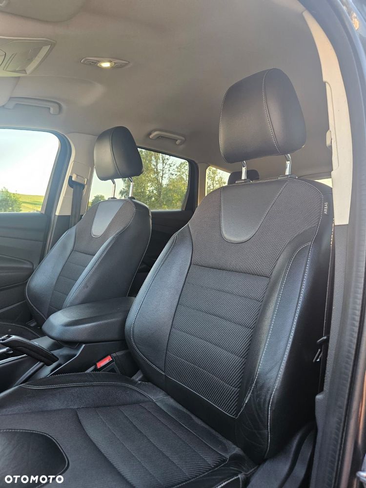 Ford Kuga 2.0 TDCi 4x4 Titanium - 13