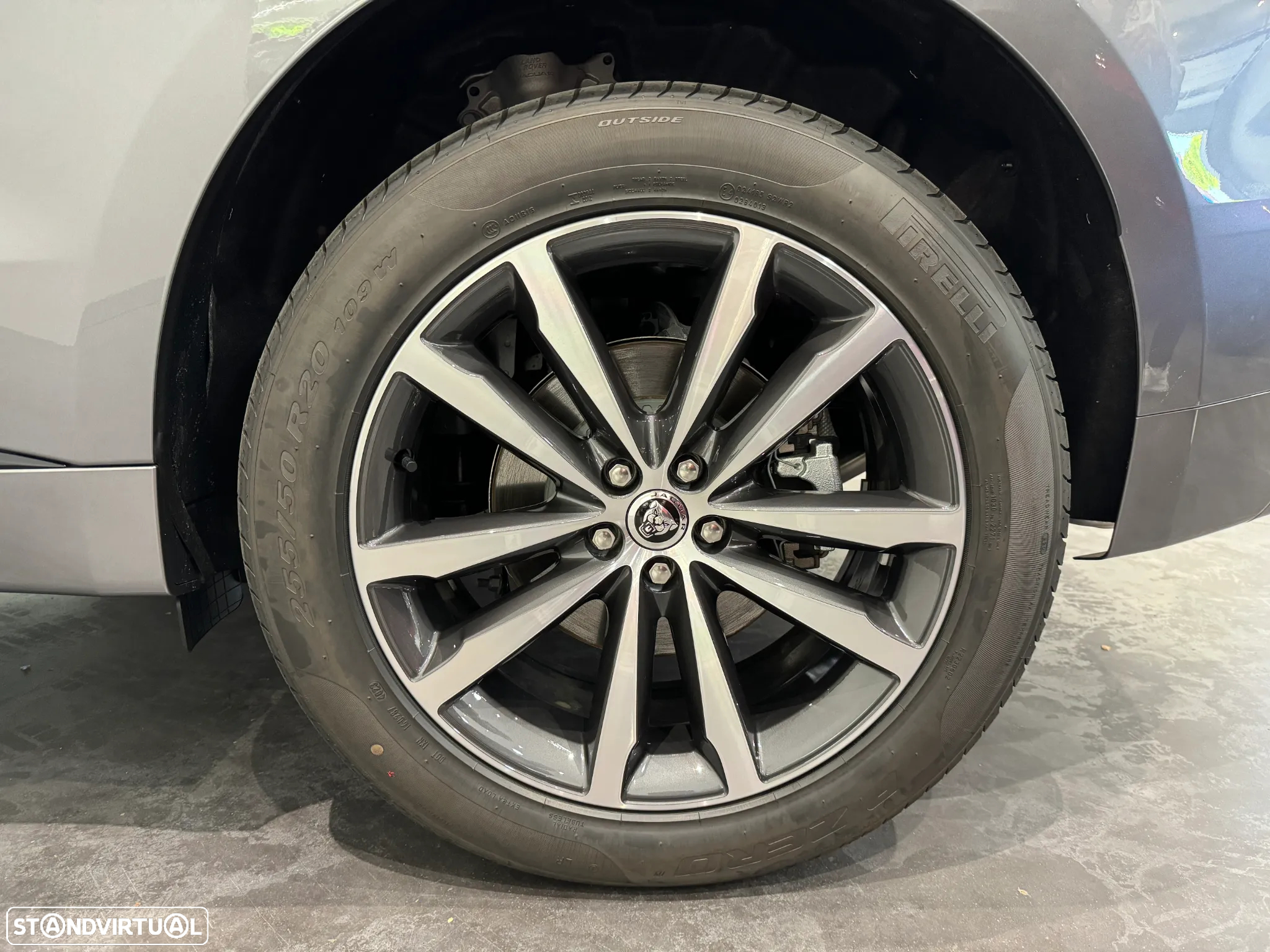 Jaguar F-Pace 2.0 P400e AWD R-Dynamic S - 6