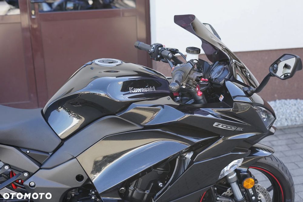 Kawasaki Z - 11