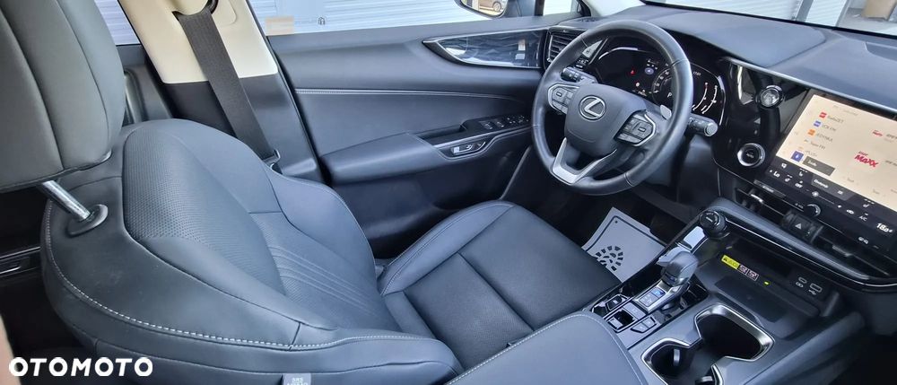 Lexus NX 350h Prestige AWD - 23