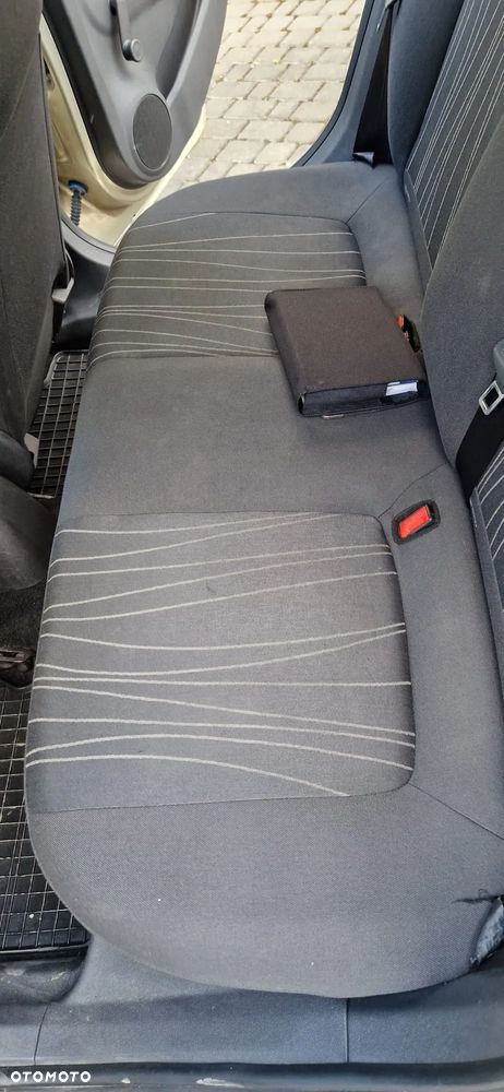 Opel Corsa 1.2 16V Cosmo - 16