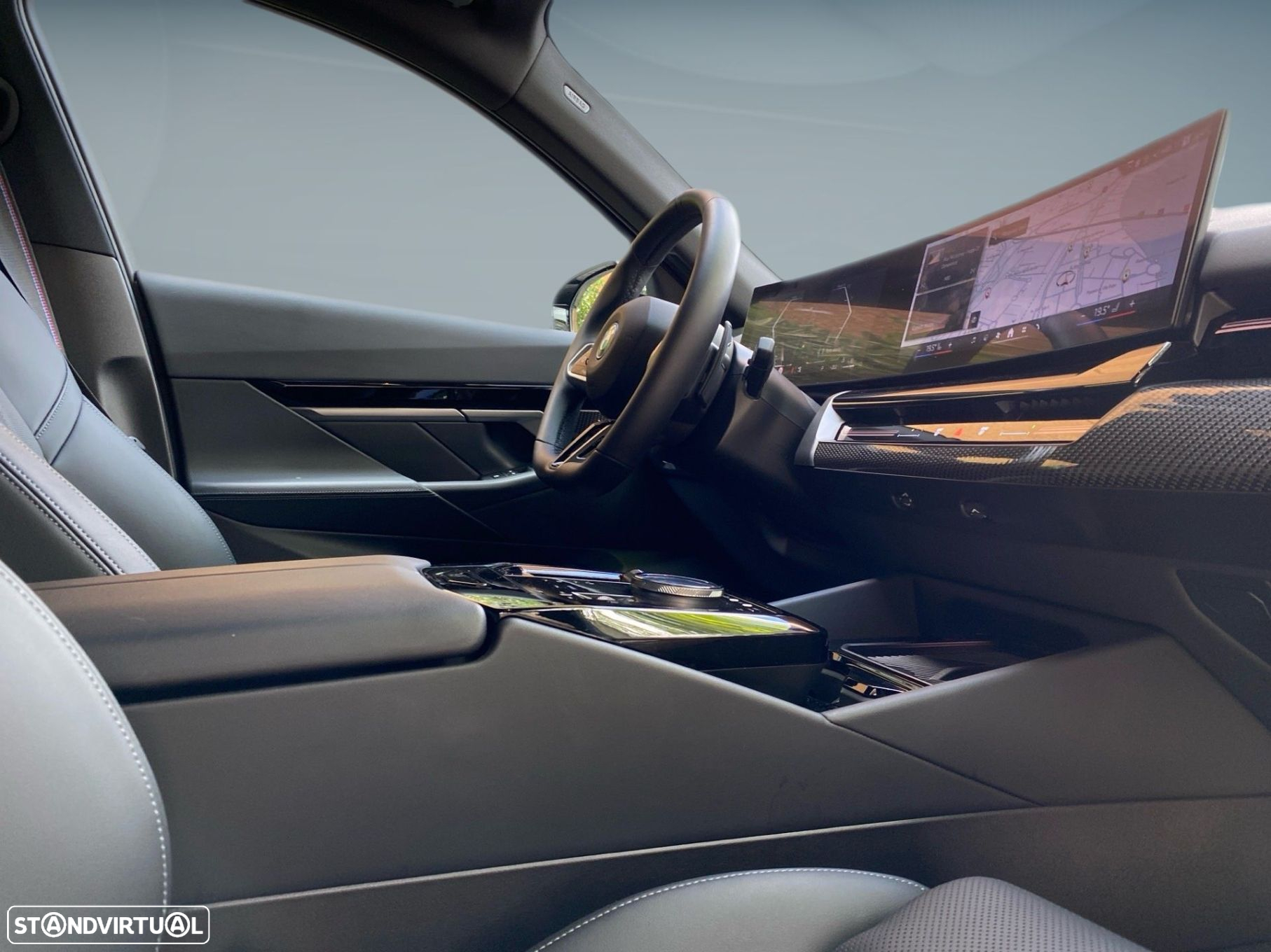 BMW 530 e Pack Desportivo M Pro - 17