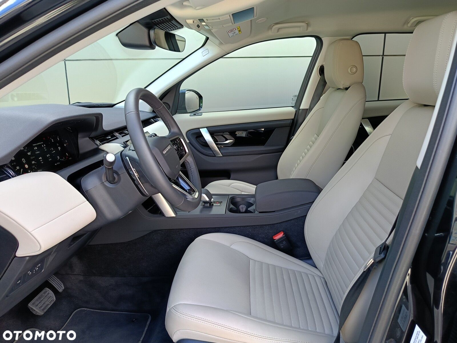 Land Rover Discovery Sport - 9