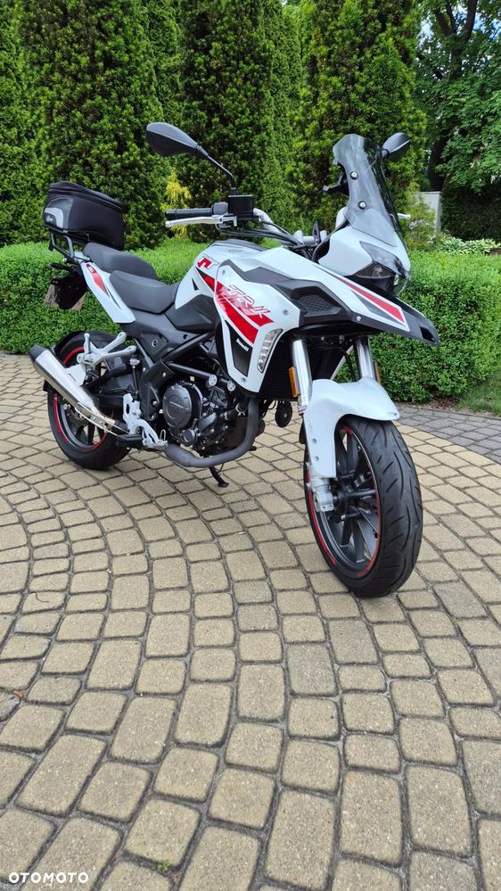Benelli TRK 251 - 2