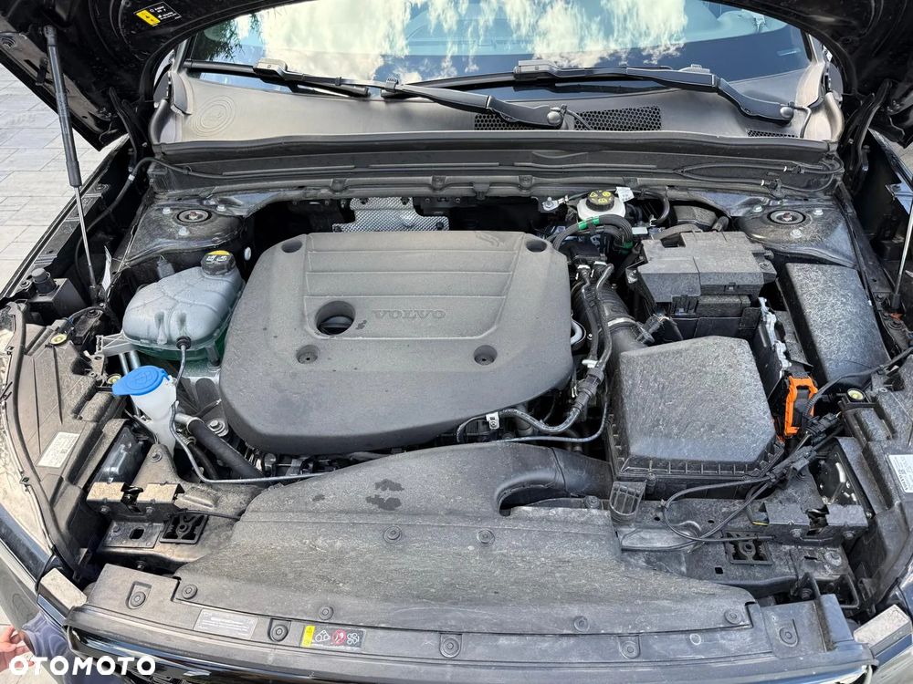 Volvo XC 40 B3 Plus Dark - 13