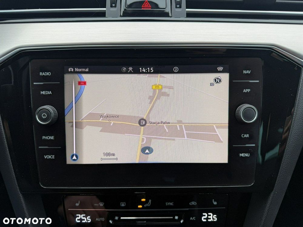 Volkswagen Passat - 31