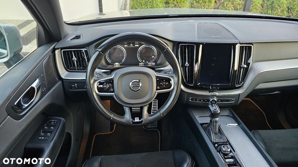 Volvo XC 60 D4 R-Design - 5