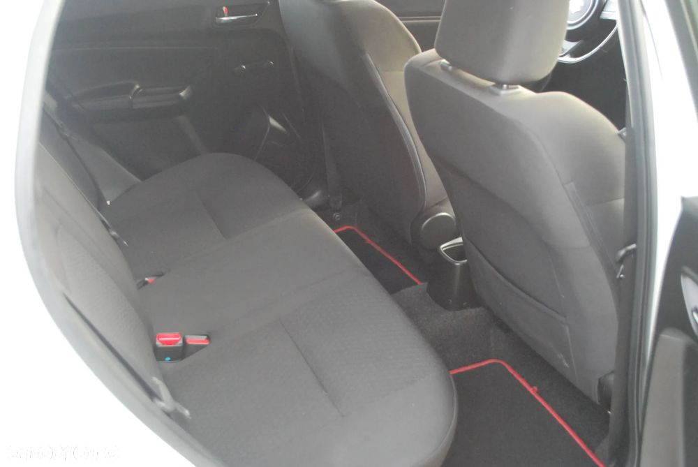 Suzuki Swift - 8