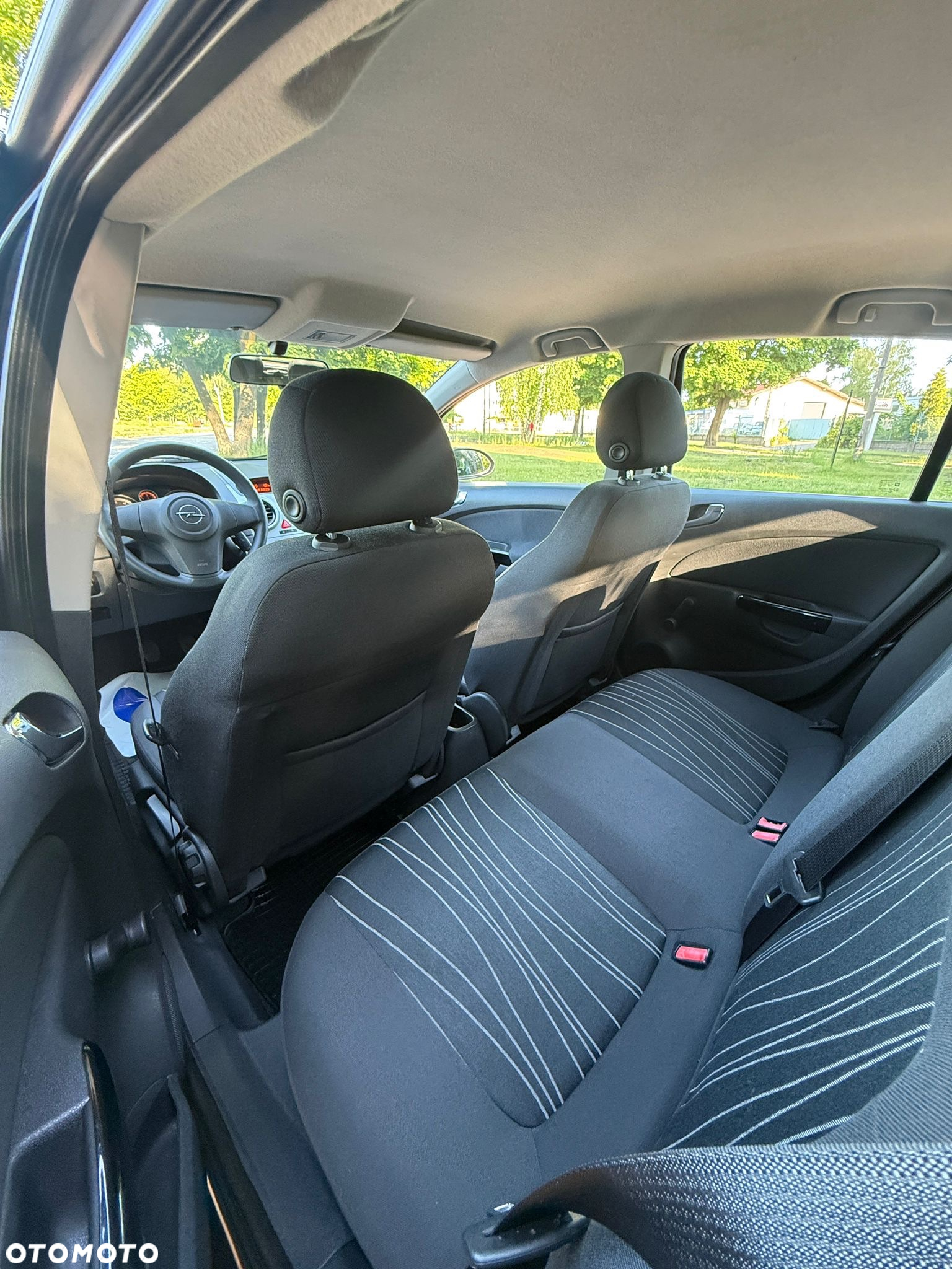 Opel Corsa 1.2 16V Enjoy - 27