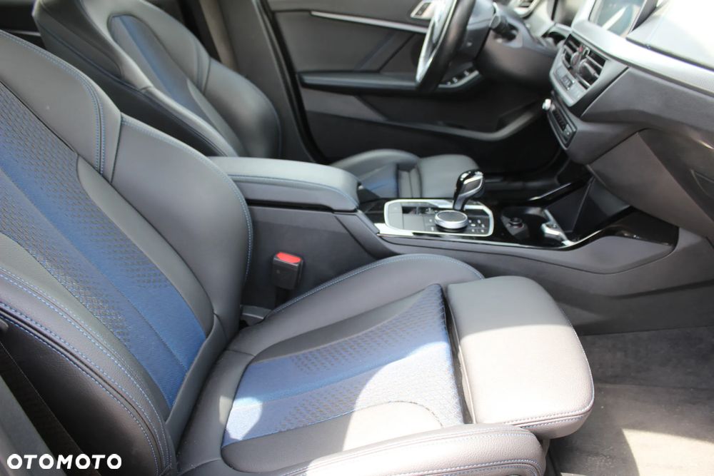 BMW Seria 1 120i M Sport - 9