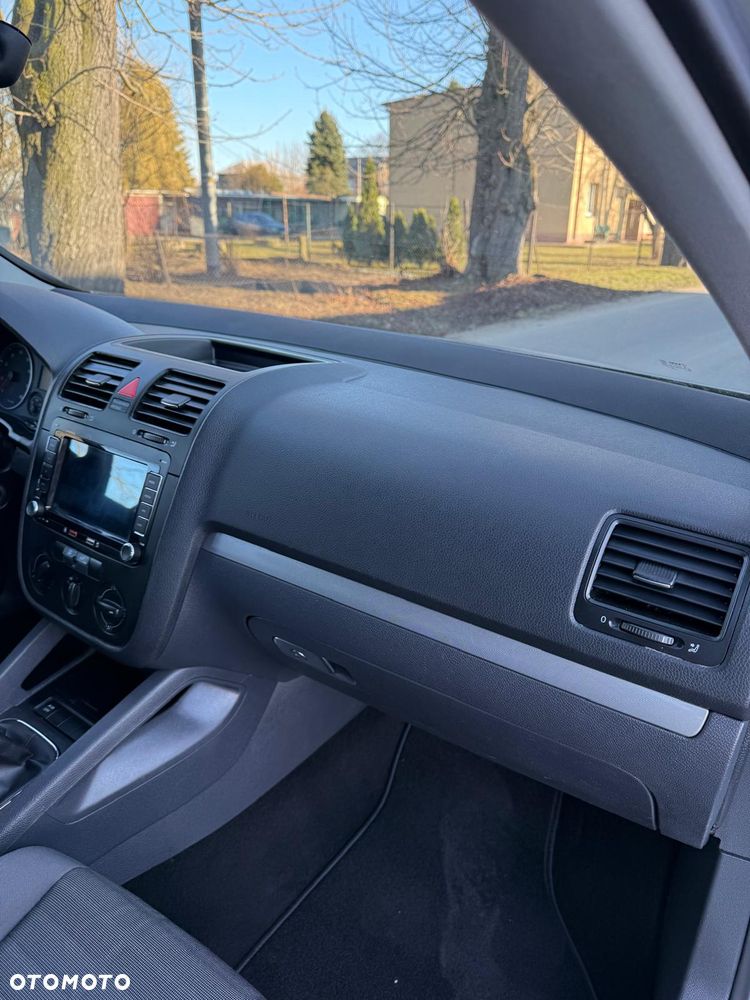 Volkswagen Golf 1.6 Tour - 19