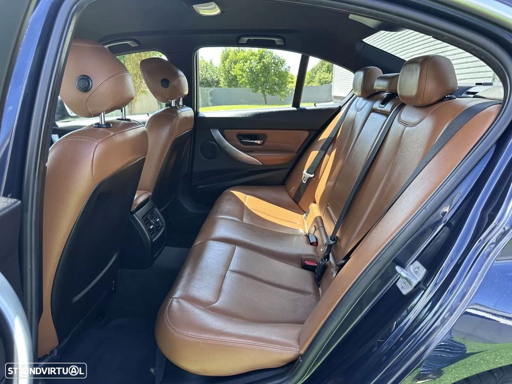 BMW 320 d Luxury Line - 28