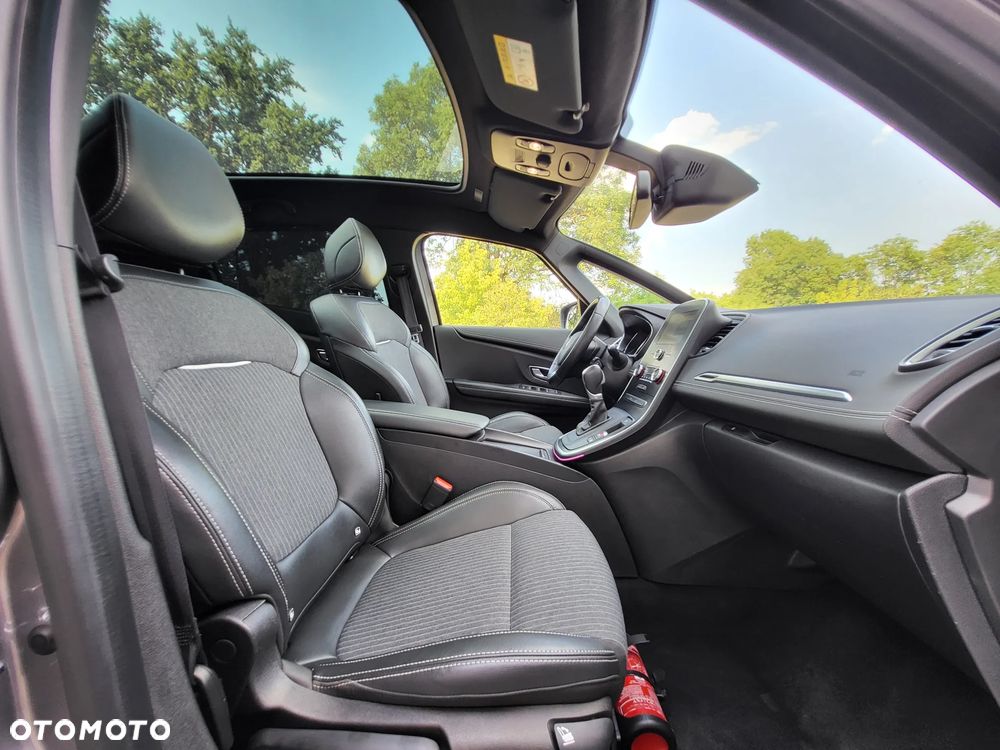 Renault Grand Scenic - 19