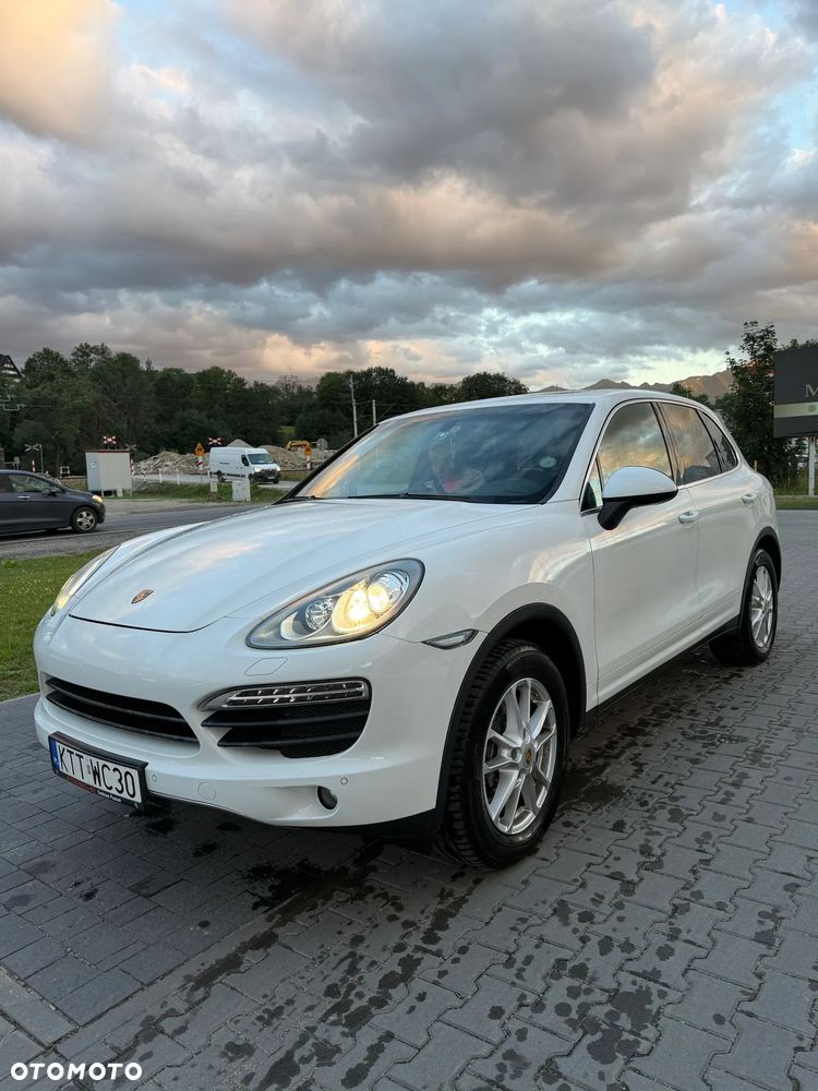 Porsche Cayenne Standard - 2