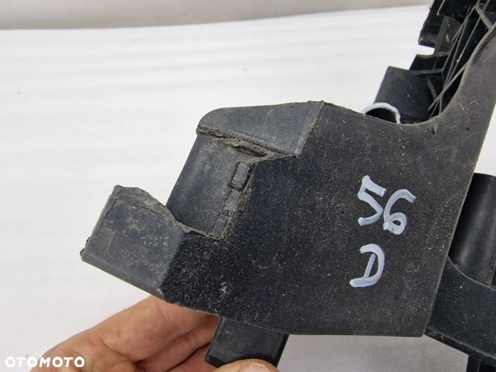 AUDI A4 B8 LIFT 11- LEWY ŚLIZG POD LAMPE /  MOCOWANIE LAMPY , NR 8K0805607B , NR AUKCJI SL56 - 23