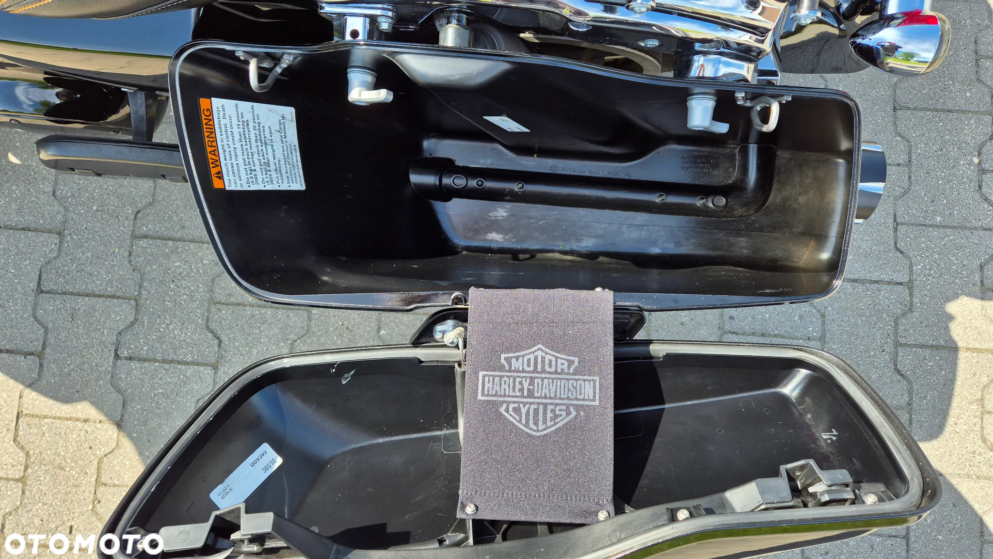 Harley-Davidson FLH Electra Glide - 9