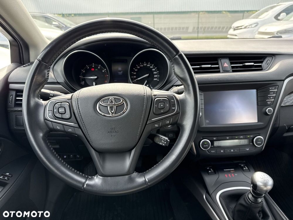 Toyota Avensis 1.8 Prestige - 10