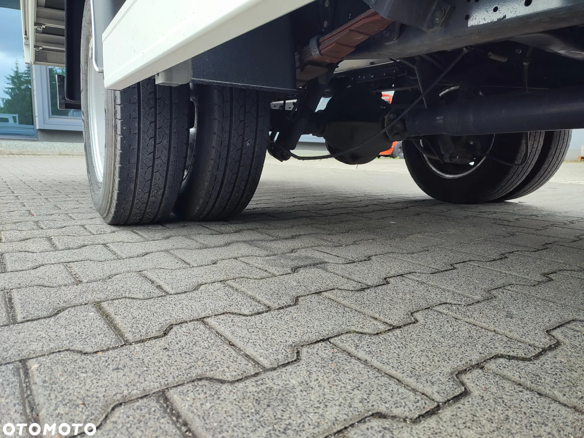 Iveco Daily 35 // bliźniak // skrzynia otwarta 5 m - 6
